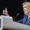 In Francia, si forma il blocco democratico e repubblicano contro le destre