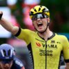 Giro d’Italia 2025, Kooij vince in volata la dodicesima tappa. Del Toro ancora rosa