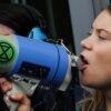 Greta Thunberg blocca raffineria in Norvegia: “Il petrolio è morte”