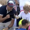 ‘Ruba’ un cappellino a un bambino agli Us Open, ora il milionario si scusa