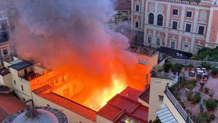 incendio napoli