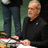 Il presidente iraniano mostra le foto dei bambini uccisi. La delegazione americana abbandona l’Assemblea Onu